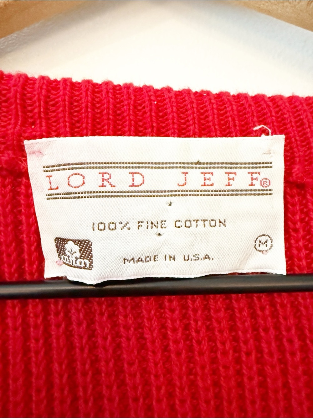 Lord Jeff Vintage 100% Fine Cotton Red Knit V-neck Sweater Medium Made In USA - Picture 5 of 6